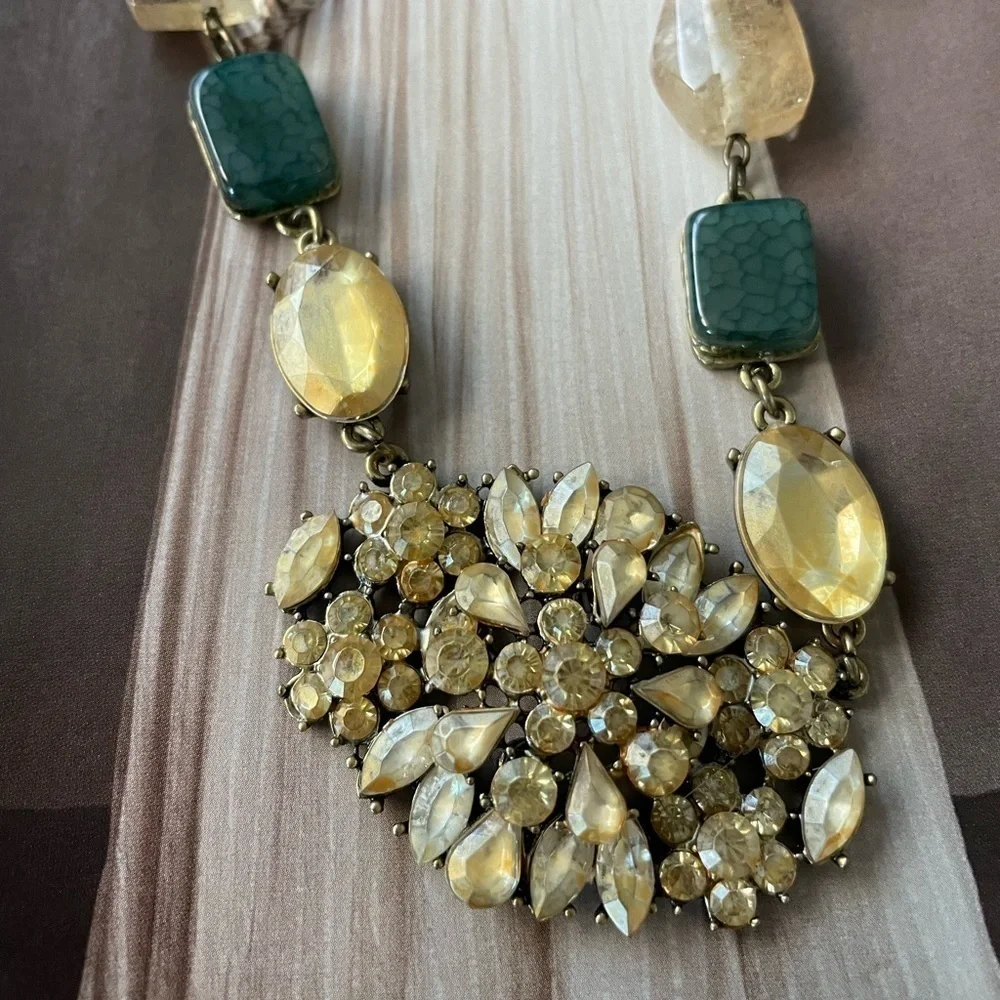 New - Anthropologie necklace - Picture 3 of 3